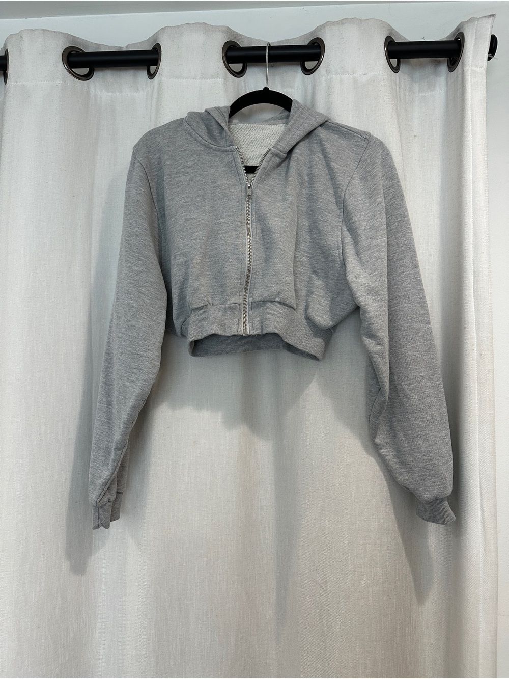 ALO Yoga Cropped Light Gray Zip Hoodie